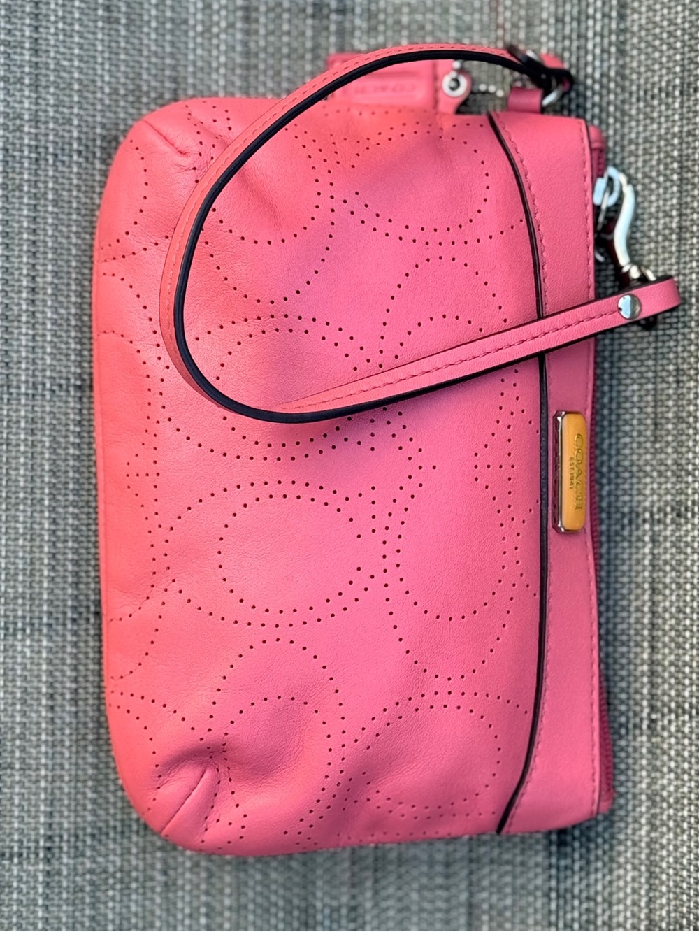 Coach Coral Perforated Leather Wristlet with Detachable Strap - Picture 3 of 9
